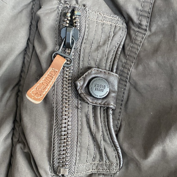 Stylish, fitted and like new Khujo jacket - layers can detach - Picture 9 of 11